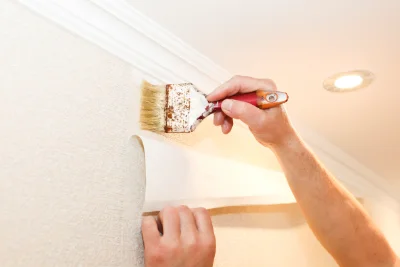 Pose de papier peint à la Goulafrière — revêtements muraux et toiles de verre